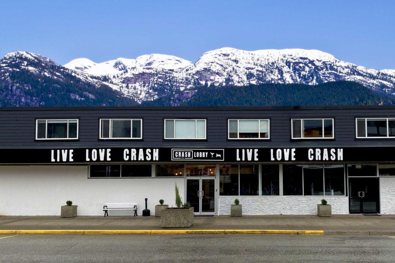 Crash Hotel Squamish Ngoại thất bức ảnh